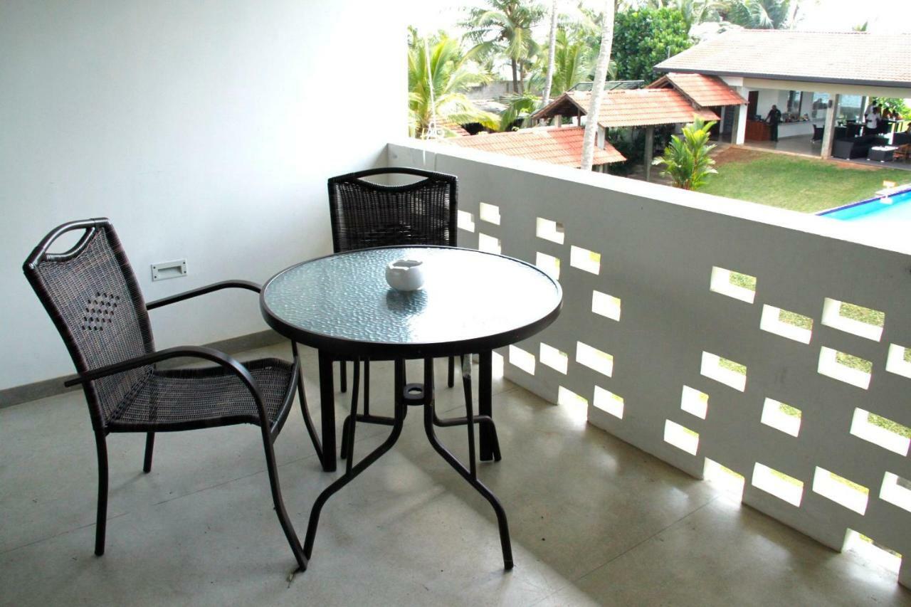 The Beach Boutique Uswetakeiyawa Exterior foto